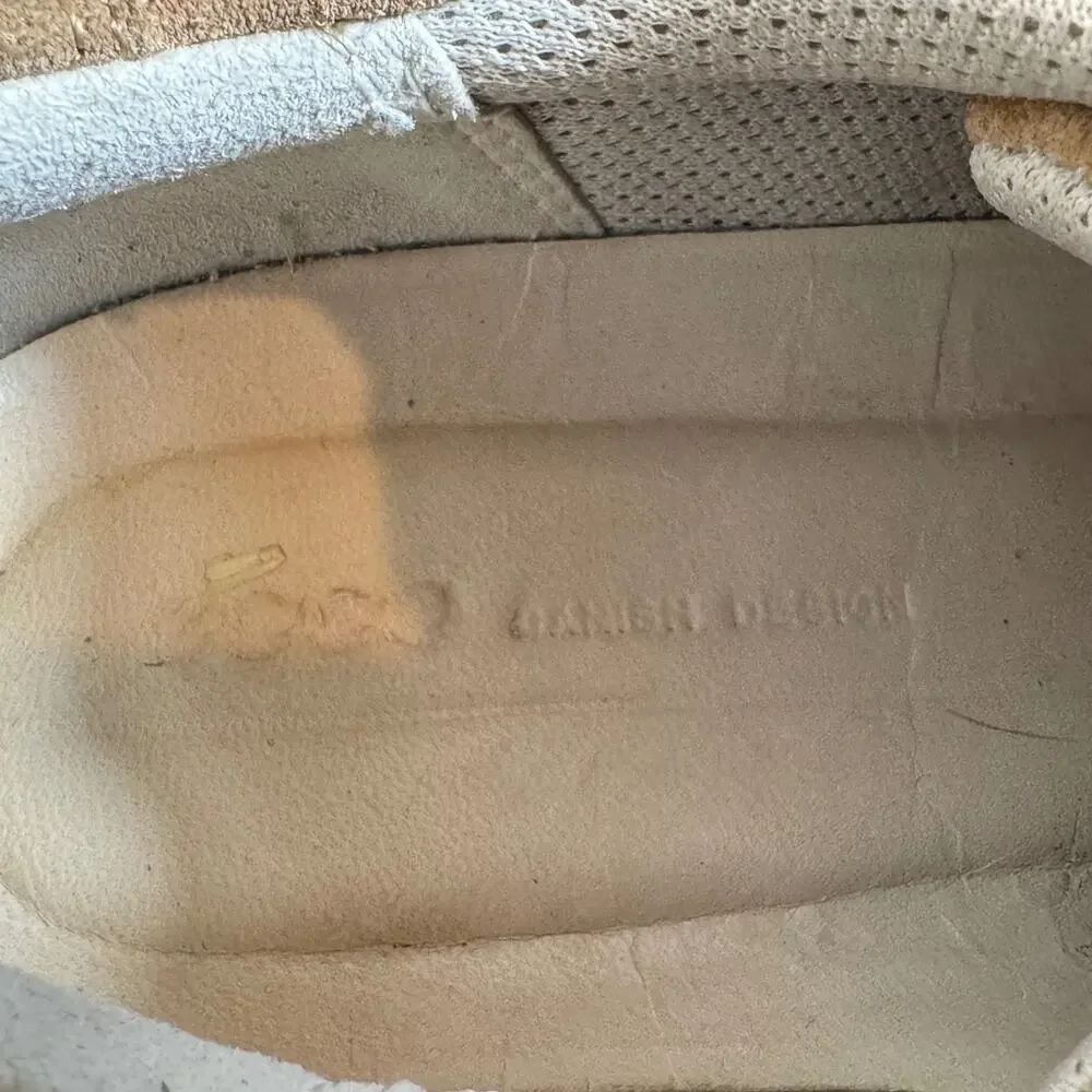 ECCO sneakers tan suede lace up comfortable walking shoes arch support - Sz 8